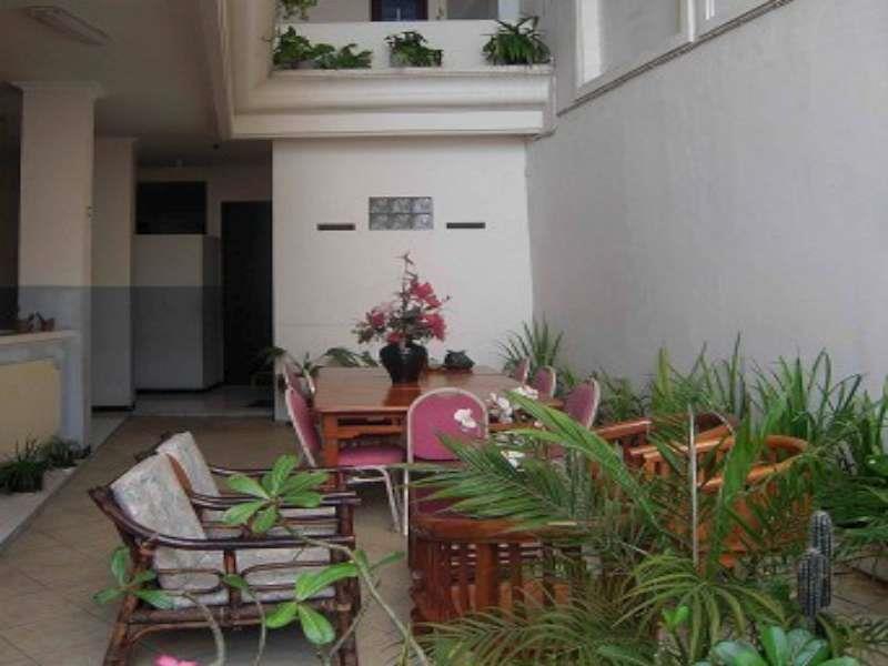 Hotel Paprica 1 Surabaia Exterior foto